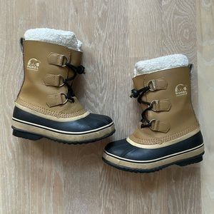 Sorel Yoot Pac Boot in size 1 little kids